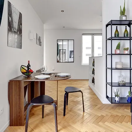 Thouars - Havre De Paix Au Coeur De Paris